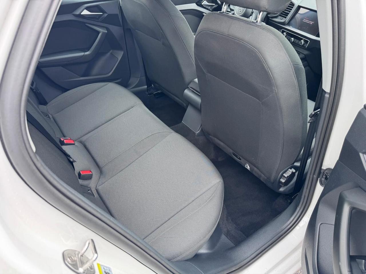 Audi A1 allstreet 30 TFSI Business
