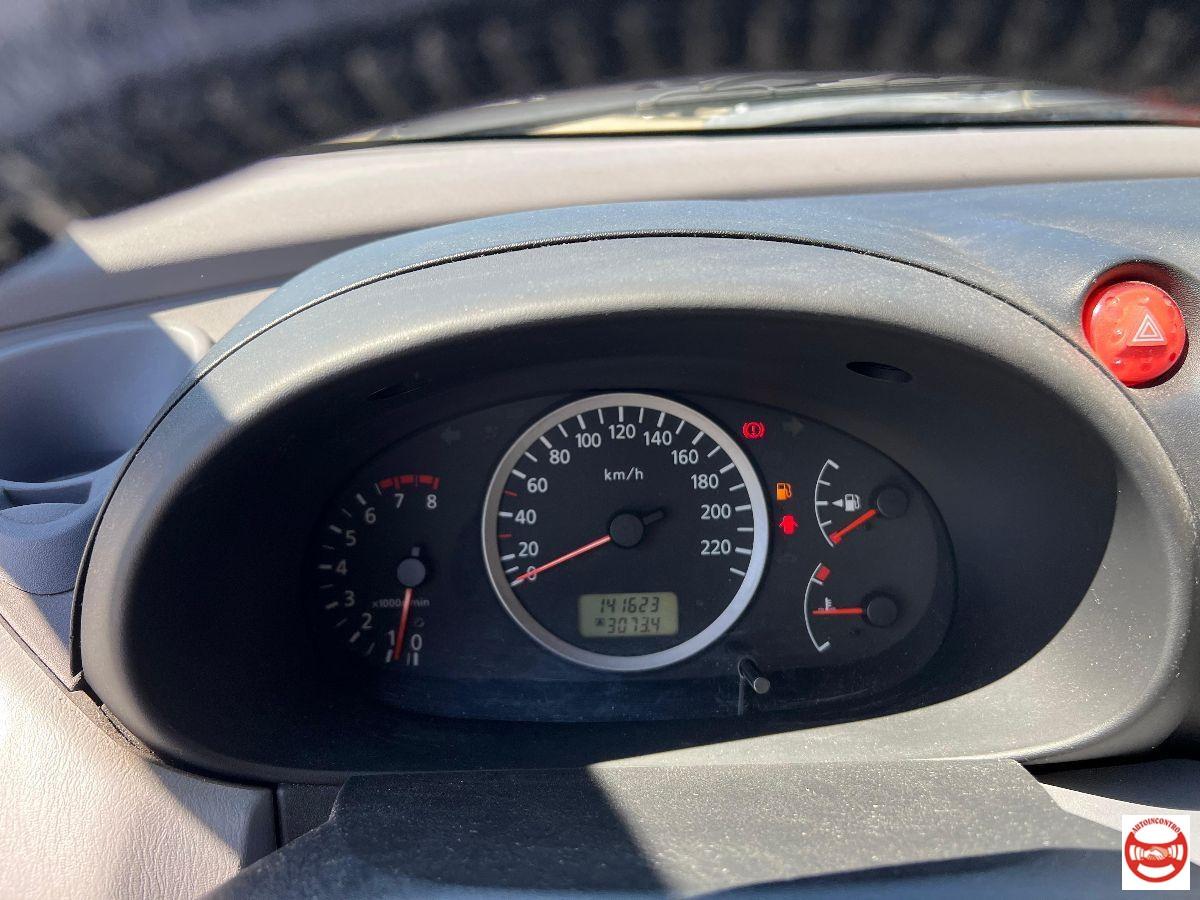 NISSAN - Almera - Tino 1.8 Acenta