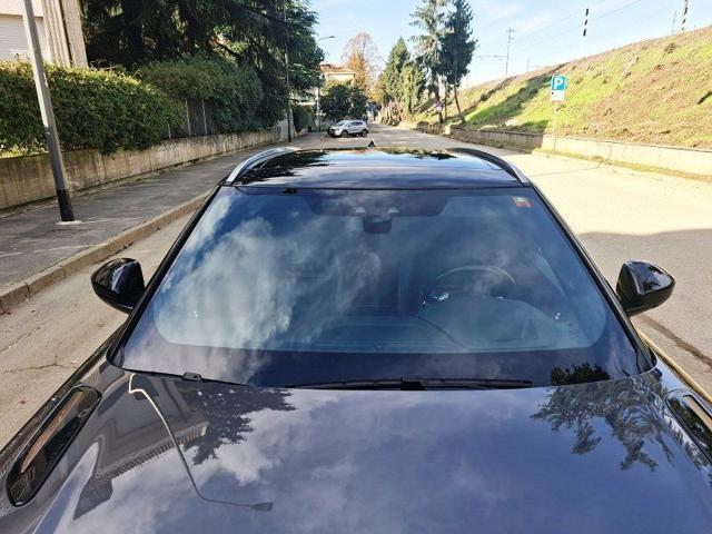 LAND ROVER Range Rover Velar 3.0 V6 SD6 300 CV R-Dynamic HSE