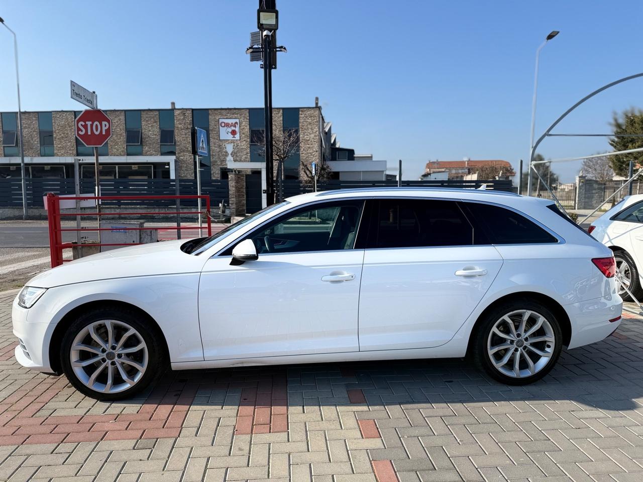 Audi A4 Avant 2.0 TDI 150 CV ultra S tronic VIRTUAL