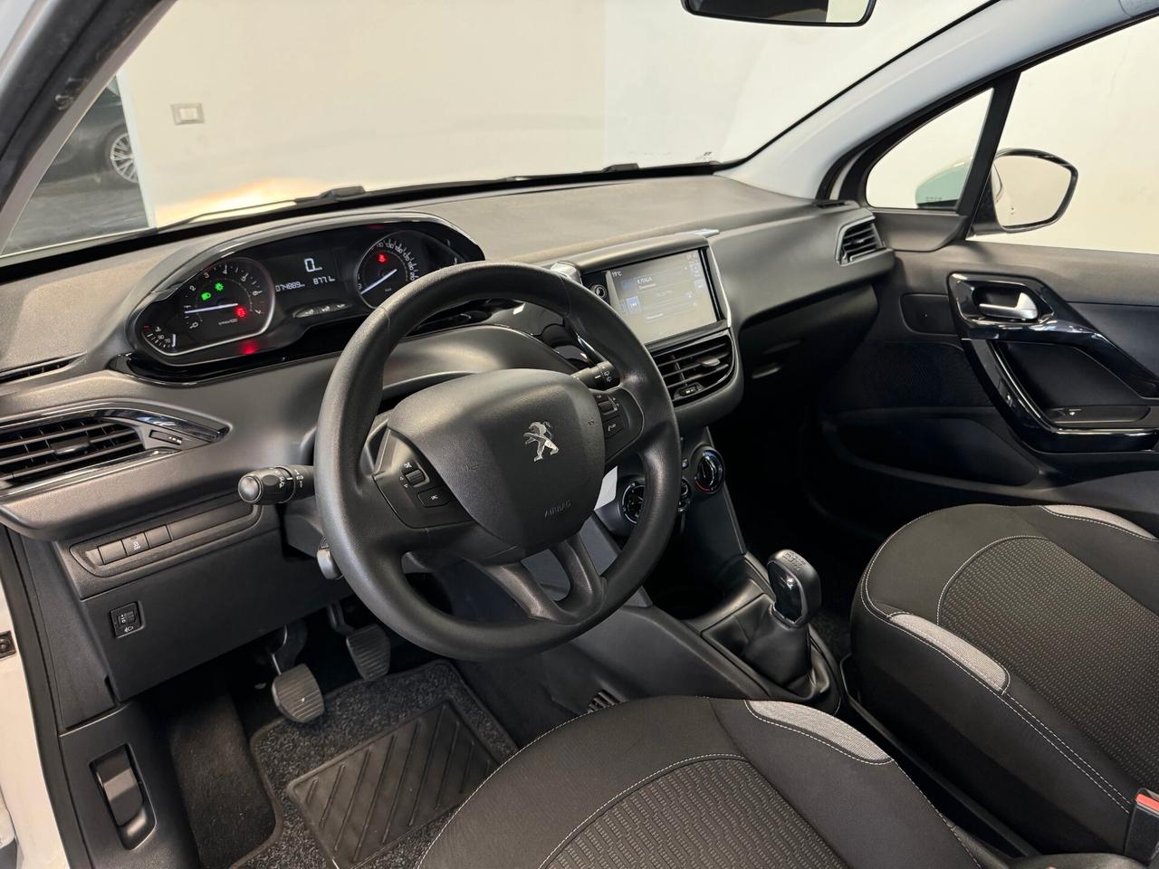 Peugeot 208 PureTech 82 5 porte Active NEOPATENTATI UNIPROP.