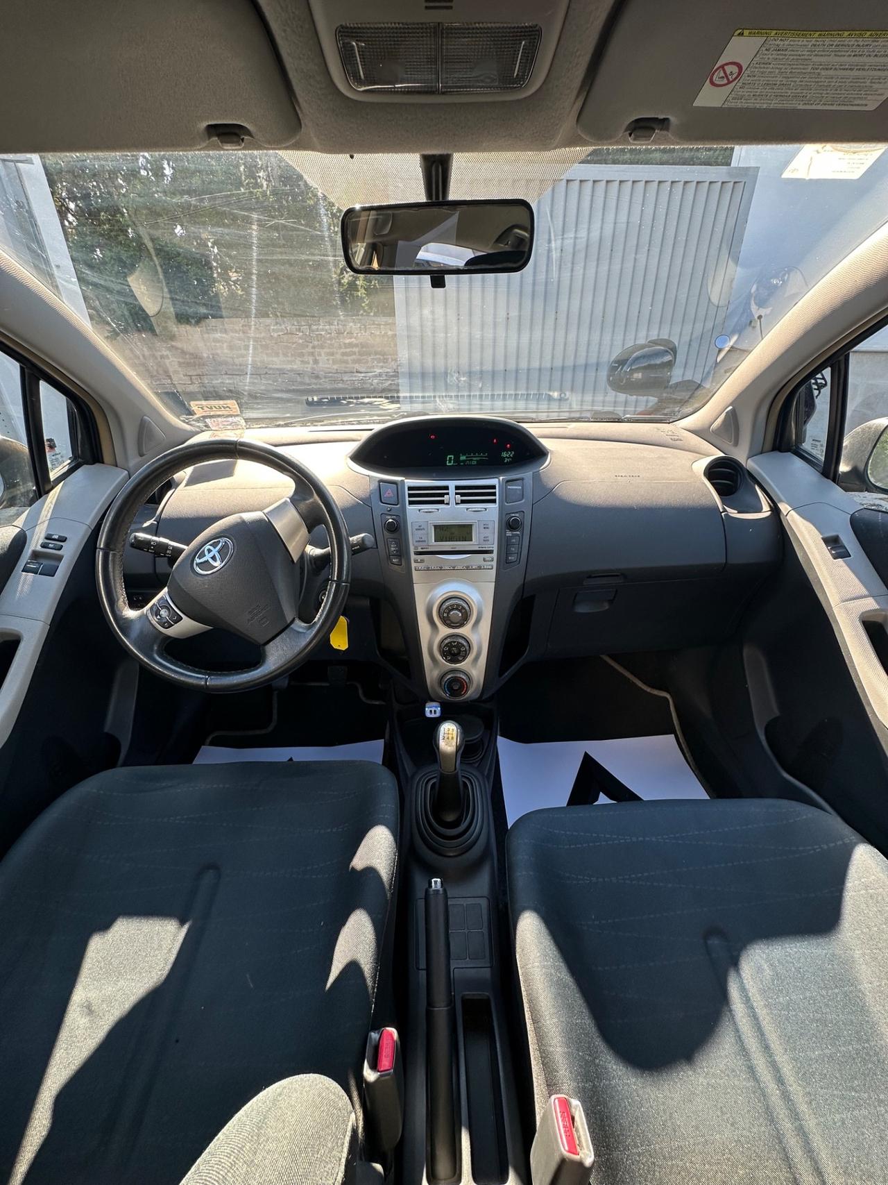 Toyota Yaris 1.4 D-4D 5 porte Navi