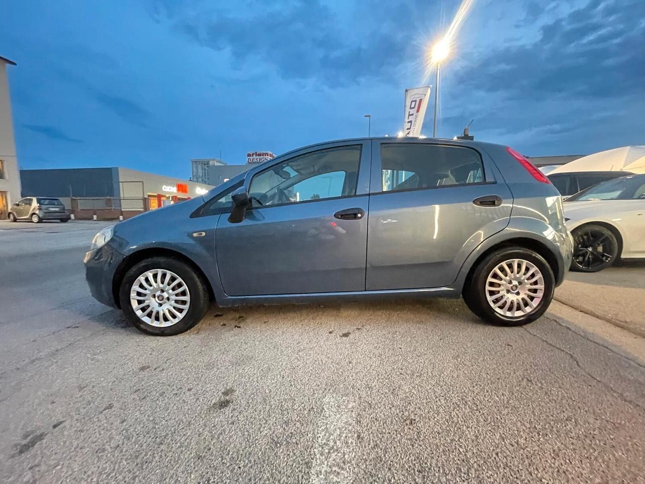 Fiat Punto 1.3 MJT II S&S 95 CV 5 porte Street