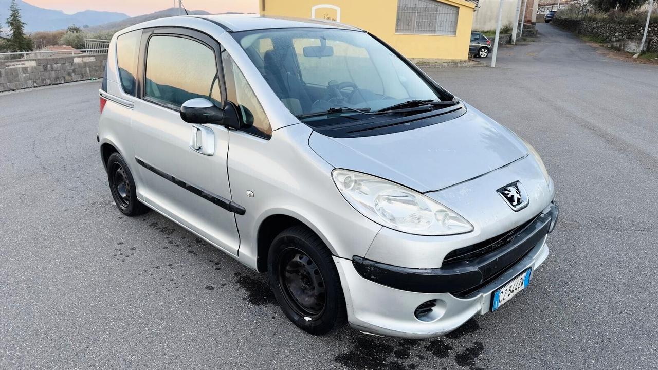 Peugeot 1007 1.4 HDi