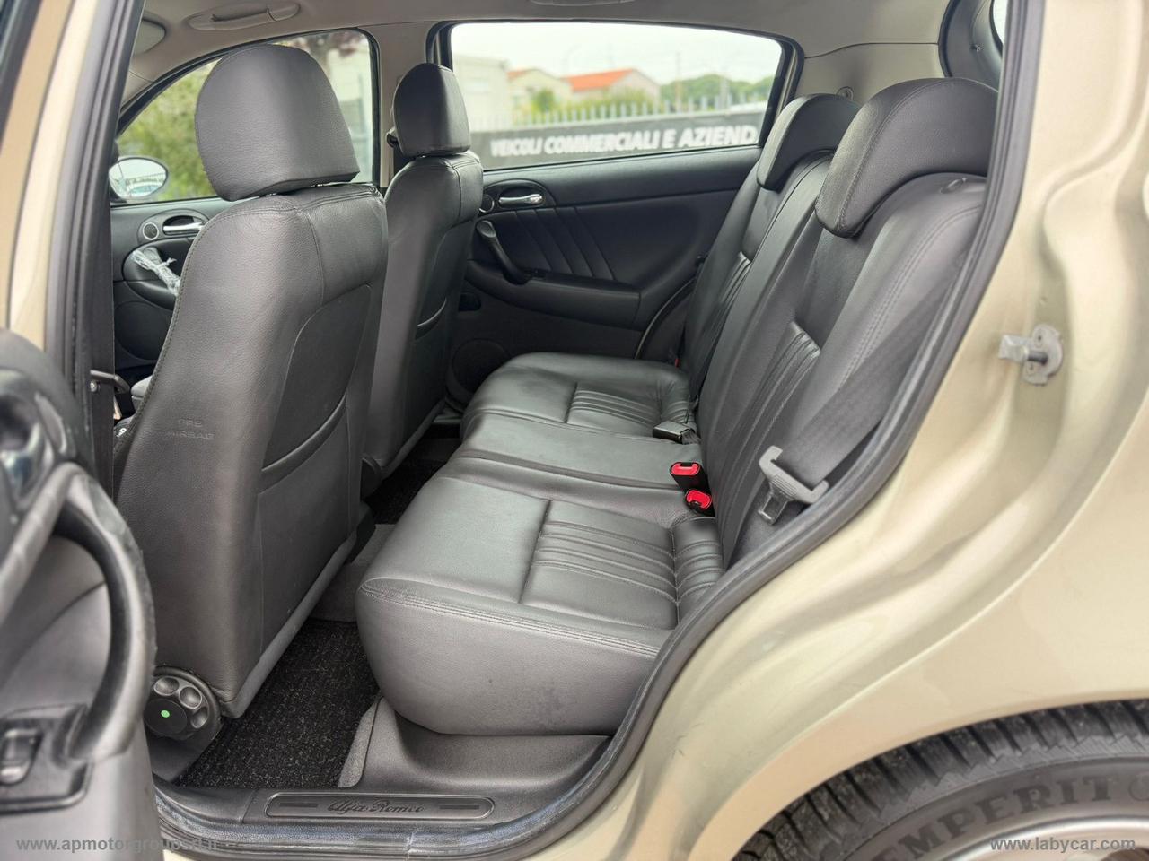 ALFA ROMEO 147 1.6 TS 105CV 5p. Distinctive