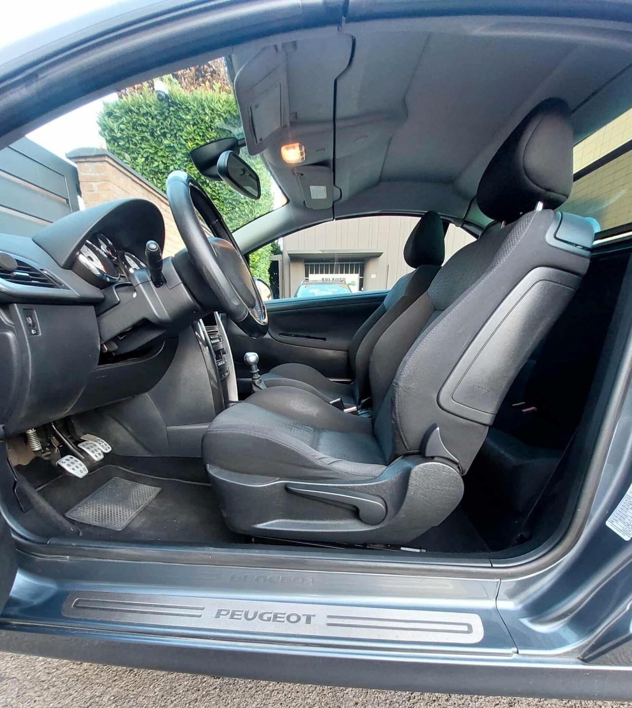 Peugeot 207 1.6 HDi CC Féline neopatentati euro5B