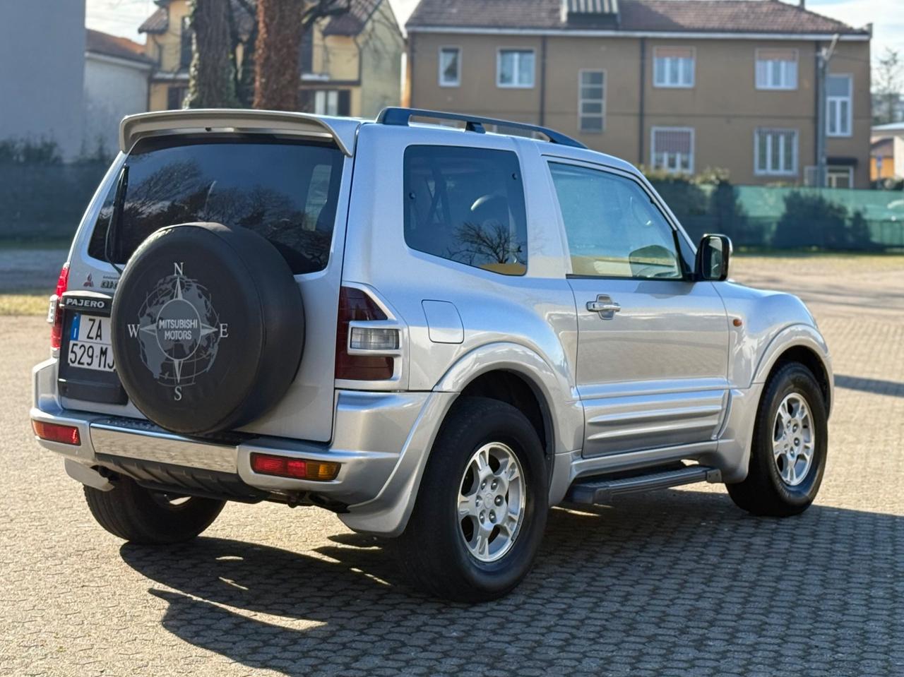 Mitsubishi Pajero 3.2 16V DI-D 5p. GLS2 FULL OPTIONAL