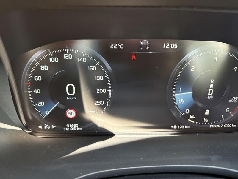 Volvo XC60 B4 (d) AWD Geartronic Momentum Pro