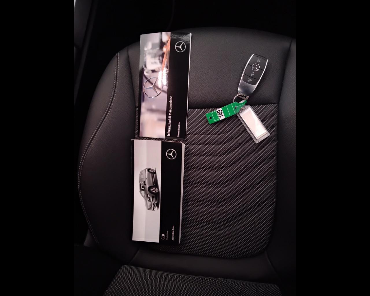 Mercedes-Benz GLB - X247 2023 - GLB 180 d Progressive Advanced auto