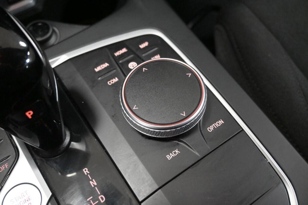 Bmw 116 116d 5p. Business Advantage