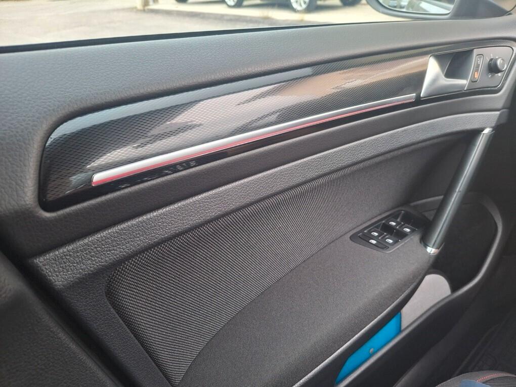 Volkswagen Golf SW 1.6 TDI DSG Allestimento GTI