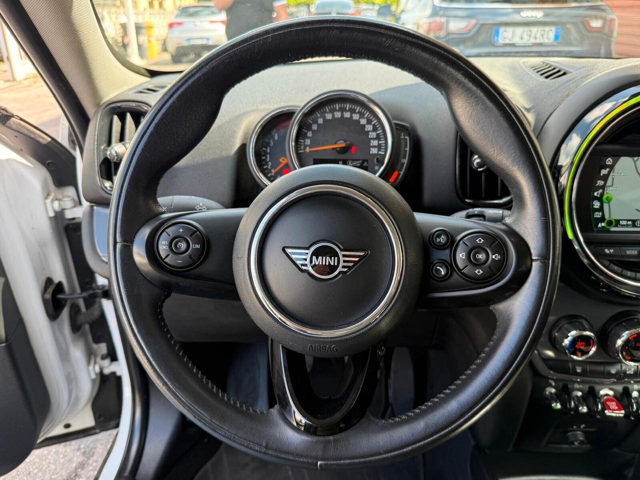 Mini Cooper Countryman 1.5 BUSINESS