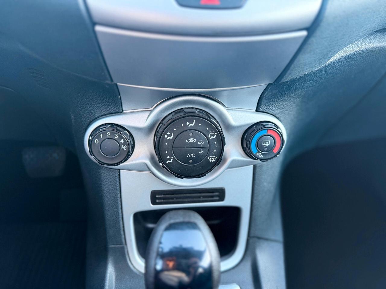 Ford Fiesta 1.4 96CV Automatica Titanium