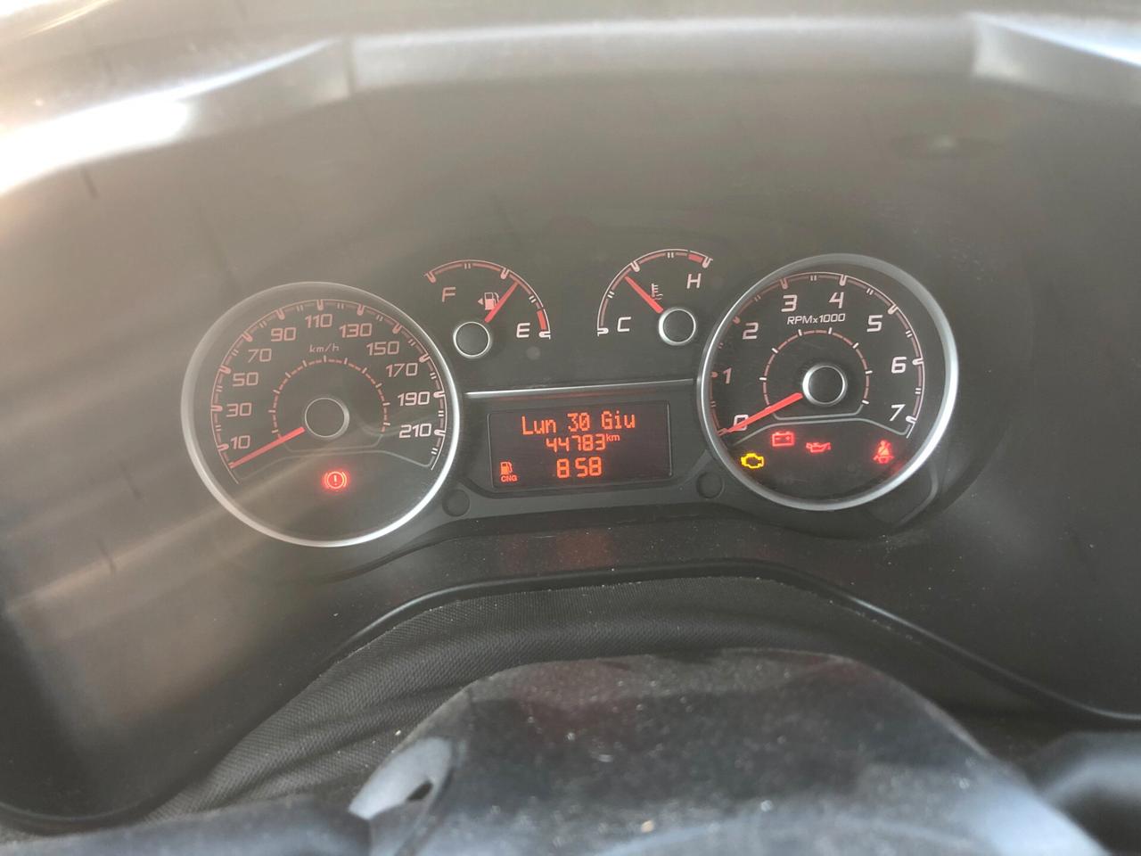 FIAT DOBLO' BENZINA METANO