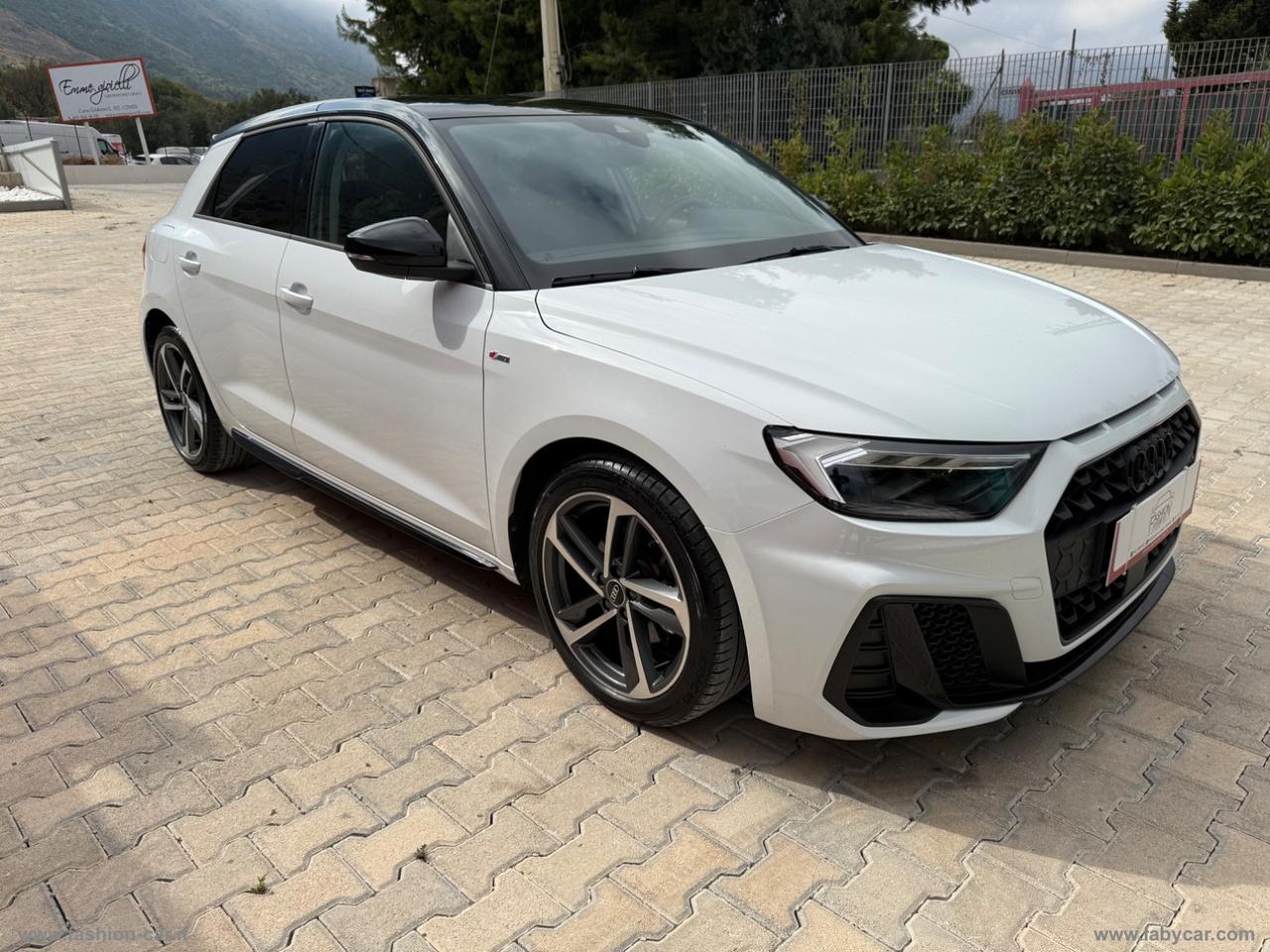 AUDI A1 SPB 30 TFSI Identity Black / S line edition