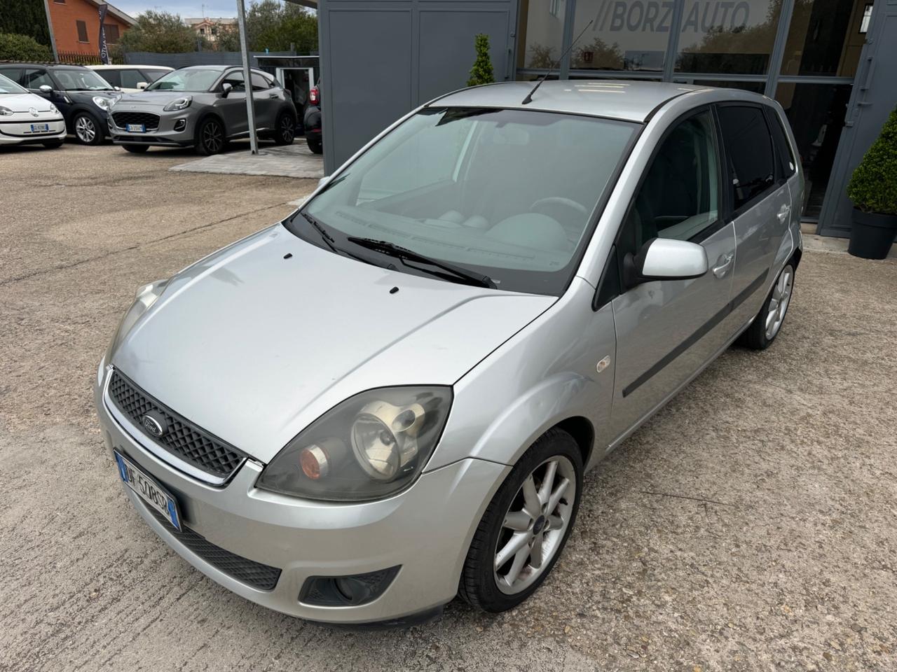 Ford Fiesta 1.4 TDCi 5 porte UNIPRO!