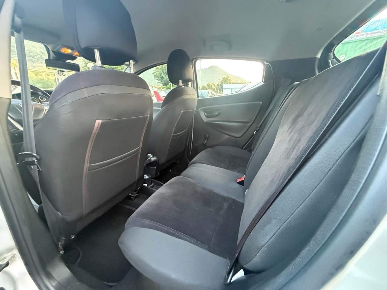 Lancia Ypsilon 1.2 Ecochic GPL Silver