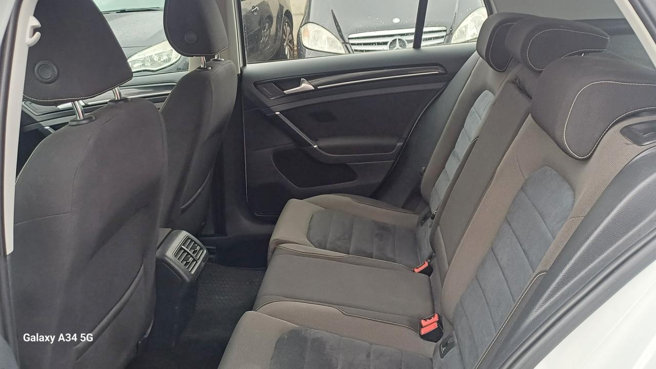 Volkswagen Golf 1.6 TDI DSG 5p. Highline BlueMotion Technology