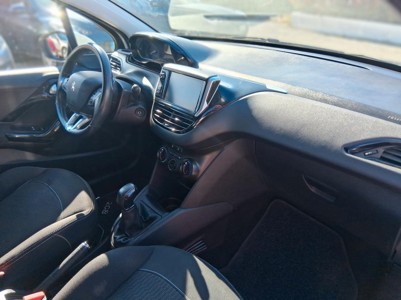 Peugeot 208 PureTech 82 5 porte Allure