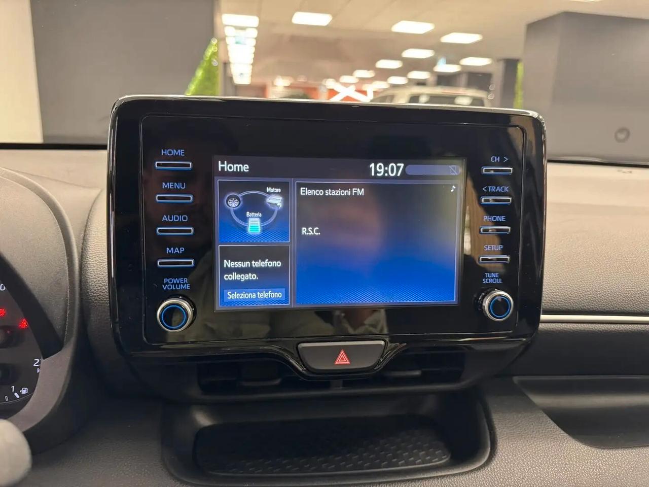 Toyota Yaris 1.5 Hybrid 5 porte Trend