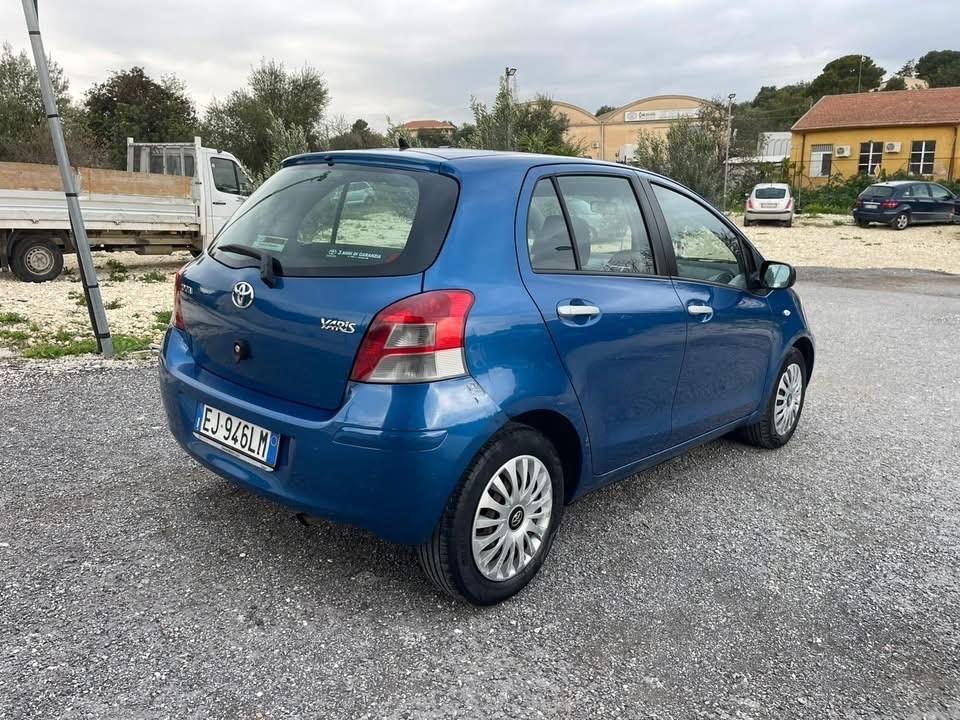 Toyota Yaris 1.3 5 porte Sol
