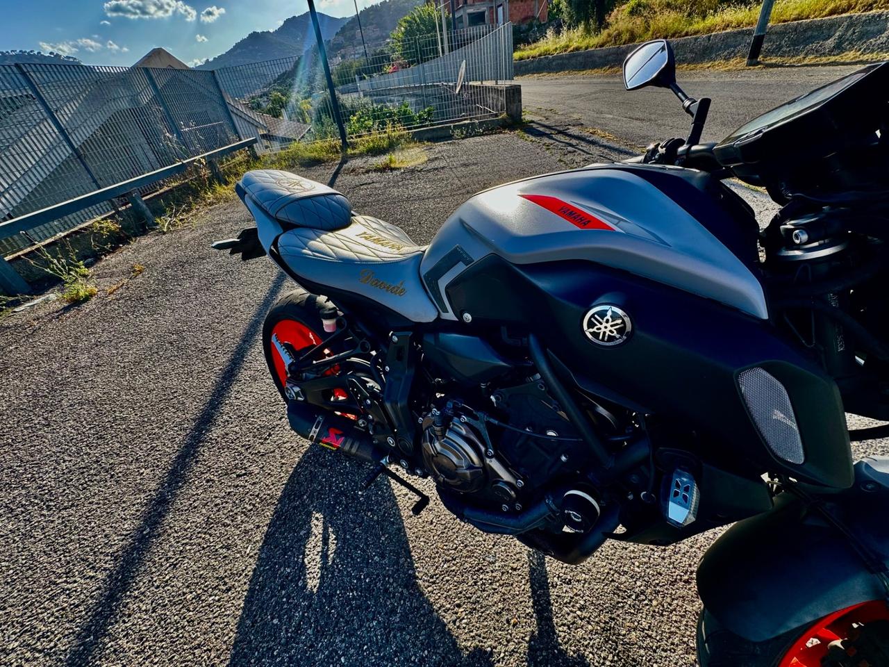 YAMAHA MT-09 UNI PRO ANNO 2019