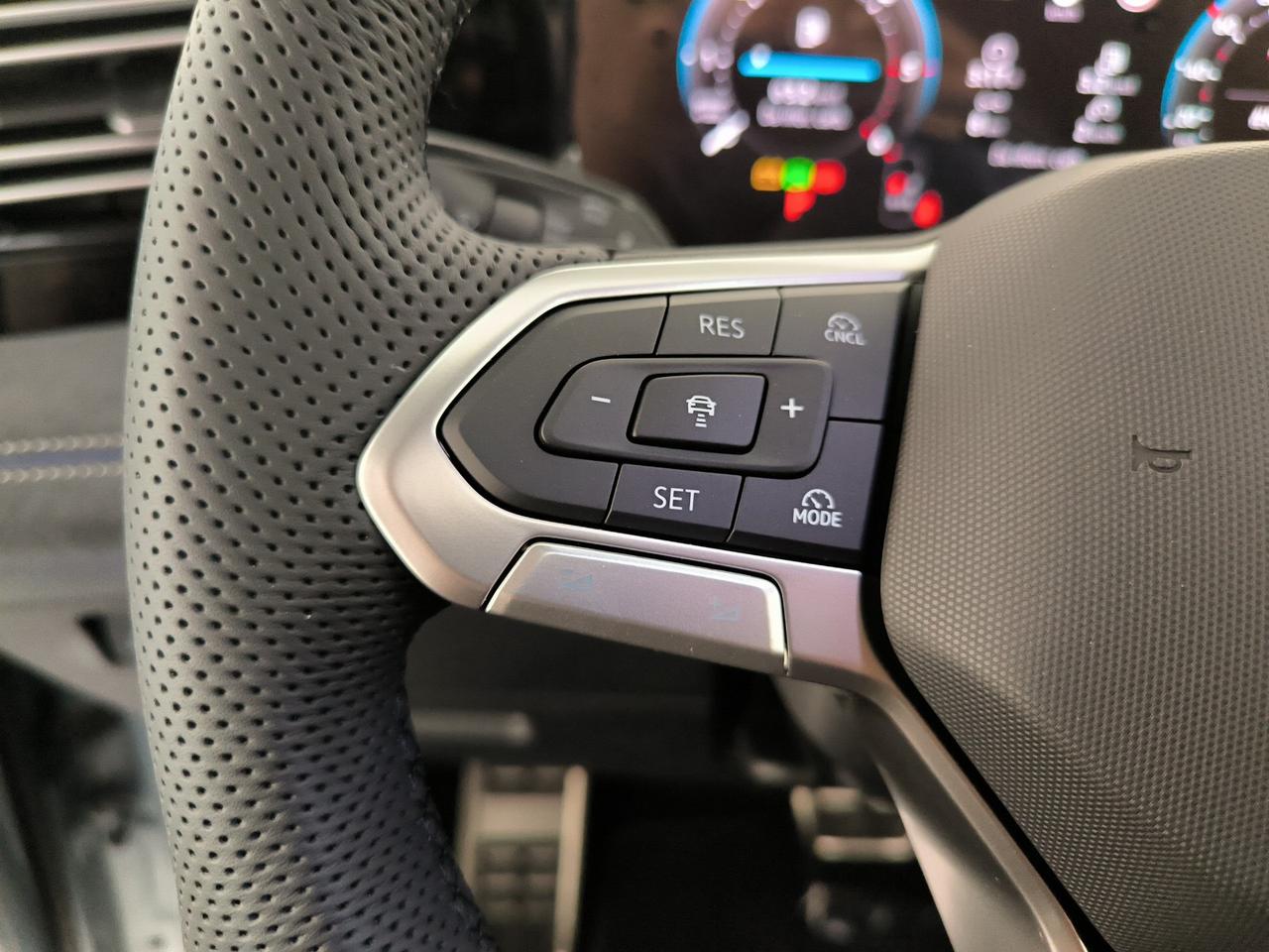 Volkswagen Tiguan 2.0 tdi r-line plus 150cv dsg