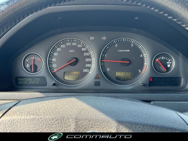 VOLVO XC90 2.4 D5 185 CV Geartronic AWD Momentum 7 posti
