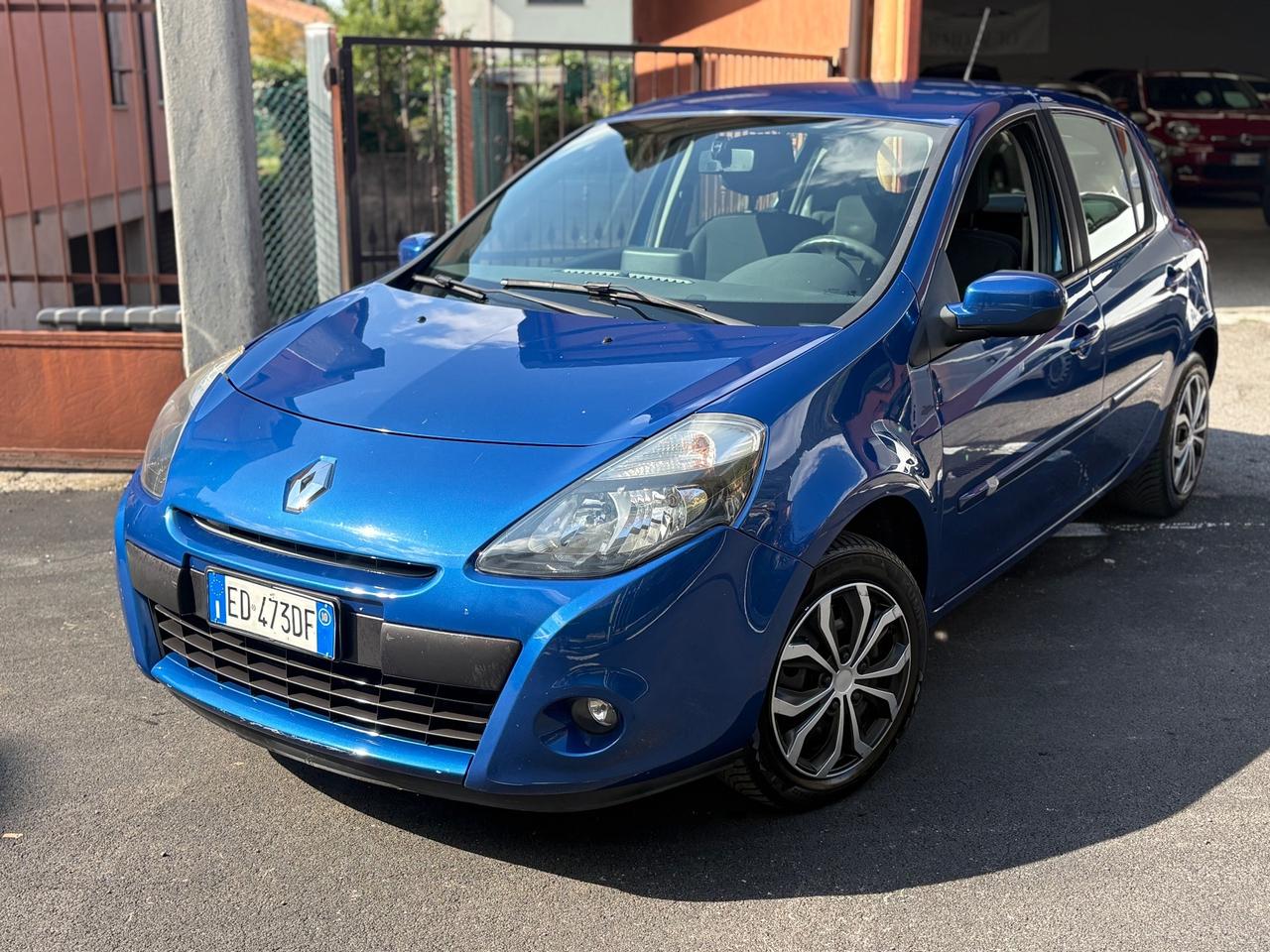 Renault Clio 1.2 16V 5 porte Luxe NEOPATENTATI