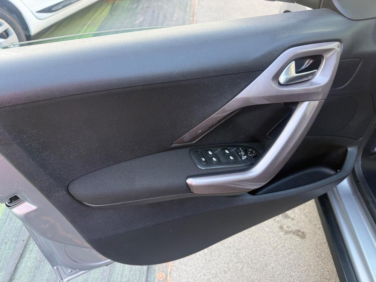 Peugeot 2008 1.6diesel - 2015