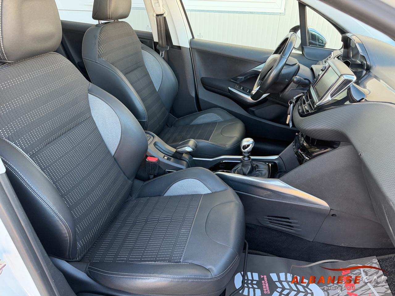 Peugeot 2008 1.6 e-HDi 115 CV Allure/TETTO PANORAMICO