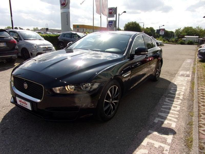 Jaguar XE XE 2.0 D Turbo aut. Prestige Business Edition