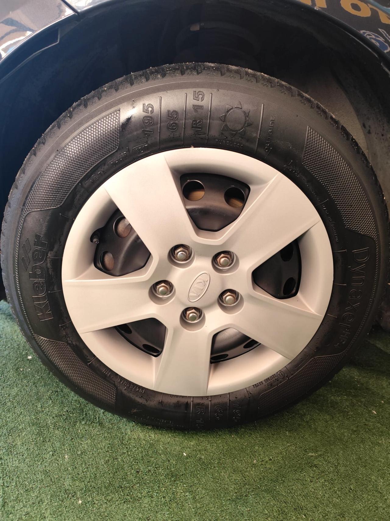 Kia Venga 1.4 CRDi 90CV CROSSOVER