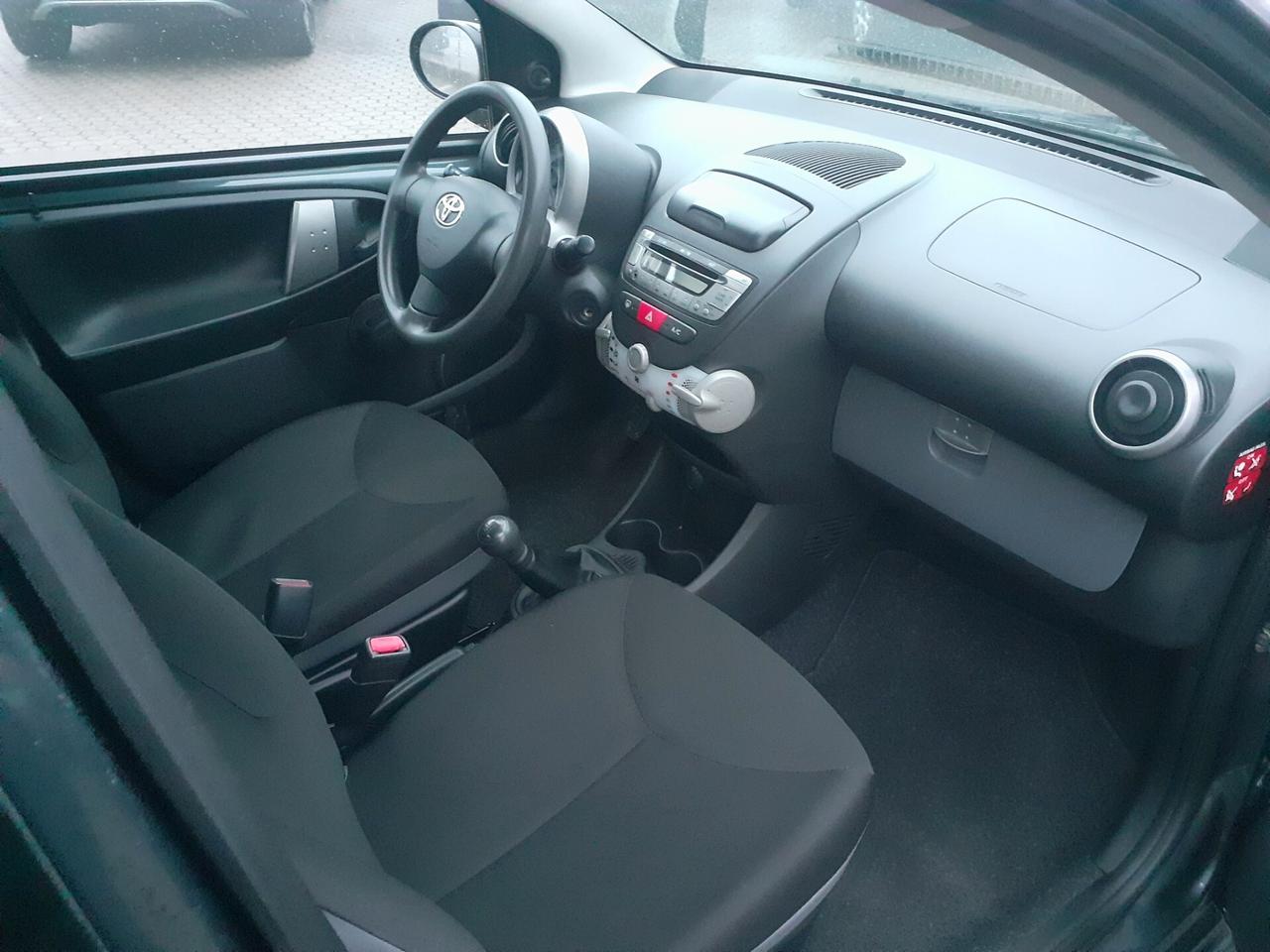 Toyota Aygo 1.0 12V VVT-i 5 porte Cool Soda Connect