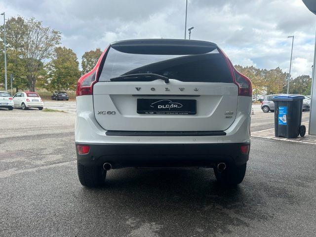 VOLVO XC60 D3 AWD Geartronic Momentum