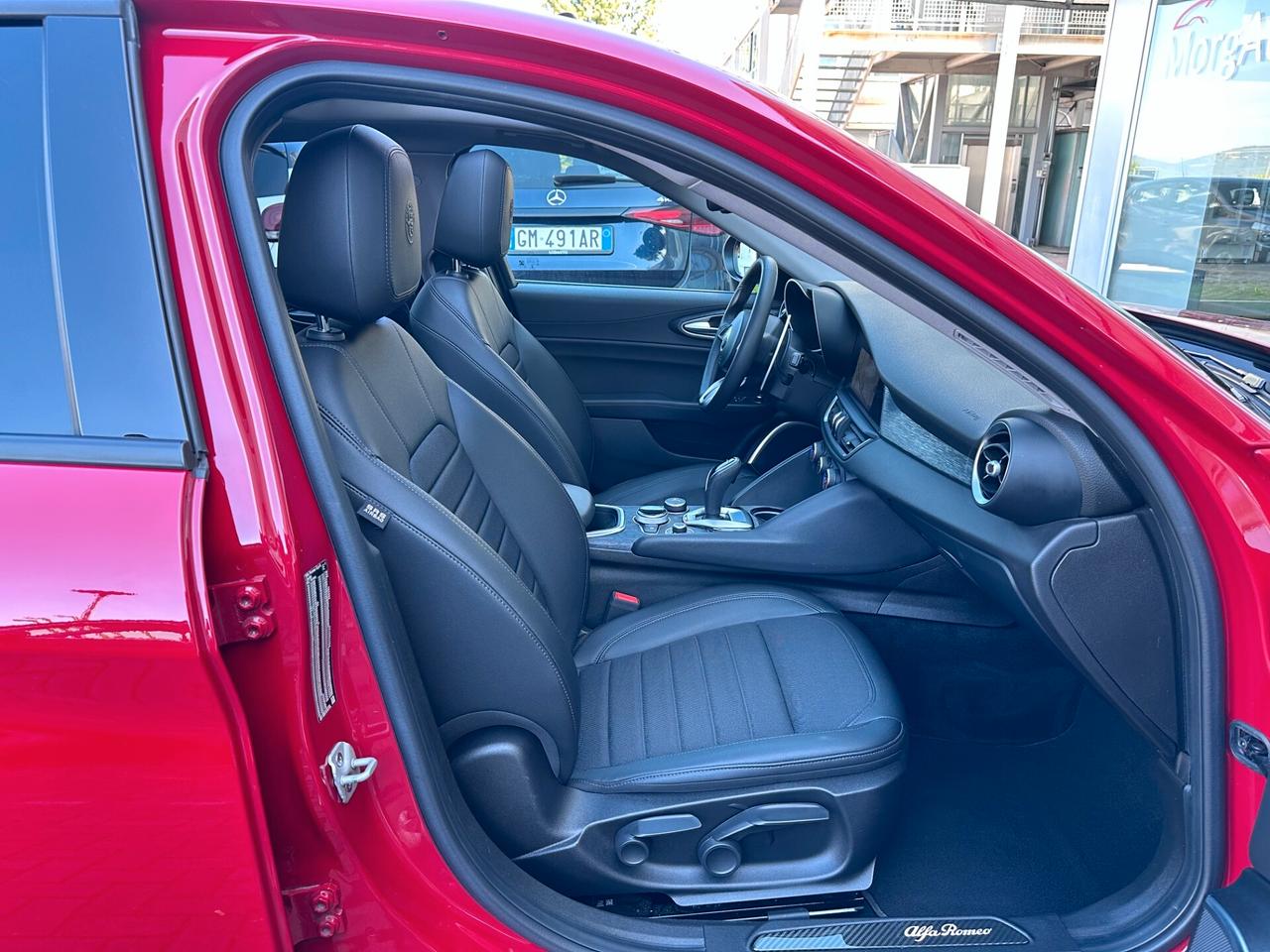 Alfa Giulia 2.2D 160CV AUTOM. EURO6D! DOPPIO TETTO! CARPLAY