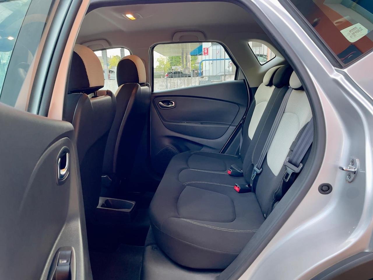 Renault Captur EXPERIENCE