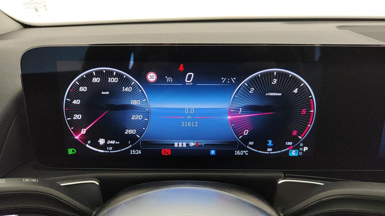 Mercedes-Benz GLB 180 d Advanced auto