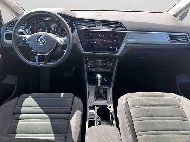 Volkswagen Touran 3ª serie 1.5 TSI EVO DSG Executive BlueMotion Technology
