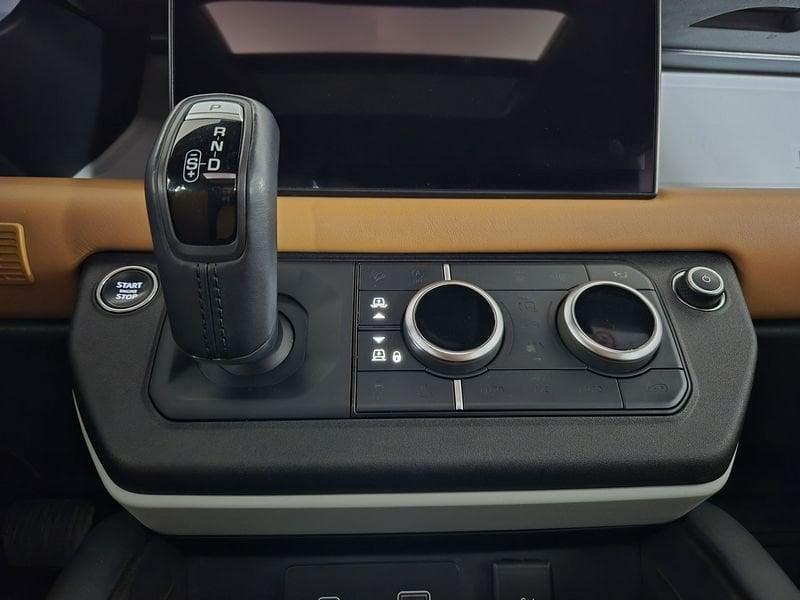 Land Rover Defender VII 2020 110 Diesel 110 3.0d i6 mhev X-Dynamic HSE awd 250cv