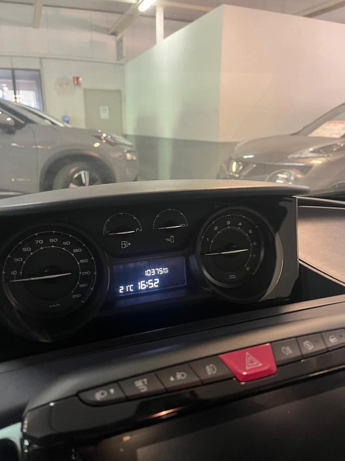 Lancia Ypsilon 1.0 FireFly 5 porte S&S Hybrid Platino