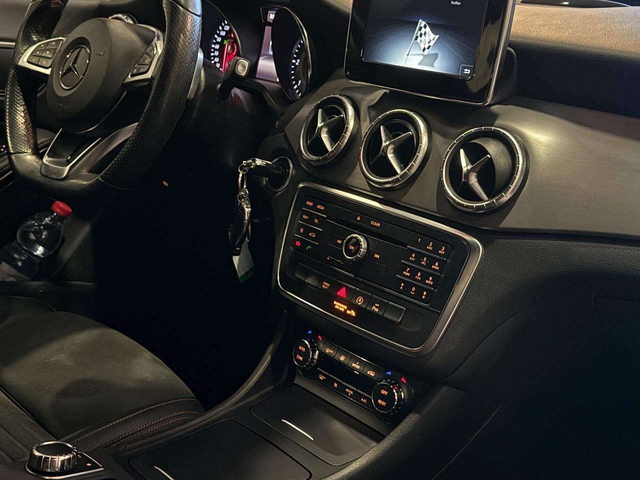Mercedes-benz CLA 220 anno 2015 AUTOMATICO