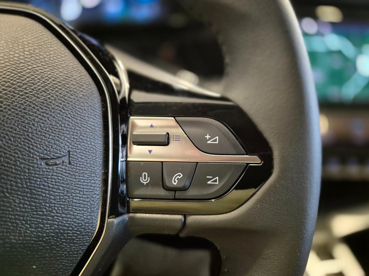 Peugeot 408 1.2 hybrid Allure 145cv e-dcs6 Pack Vision 360