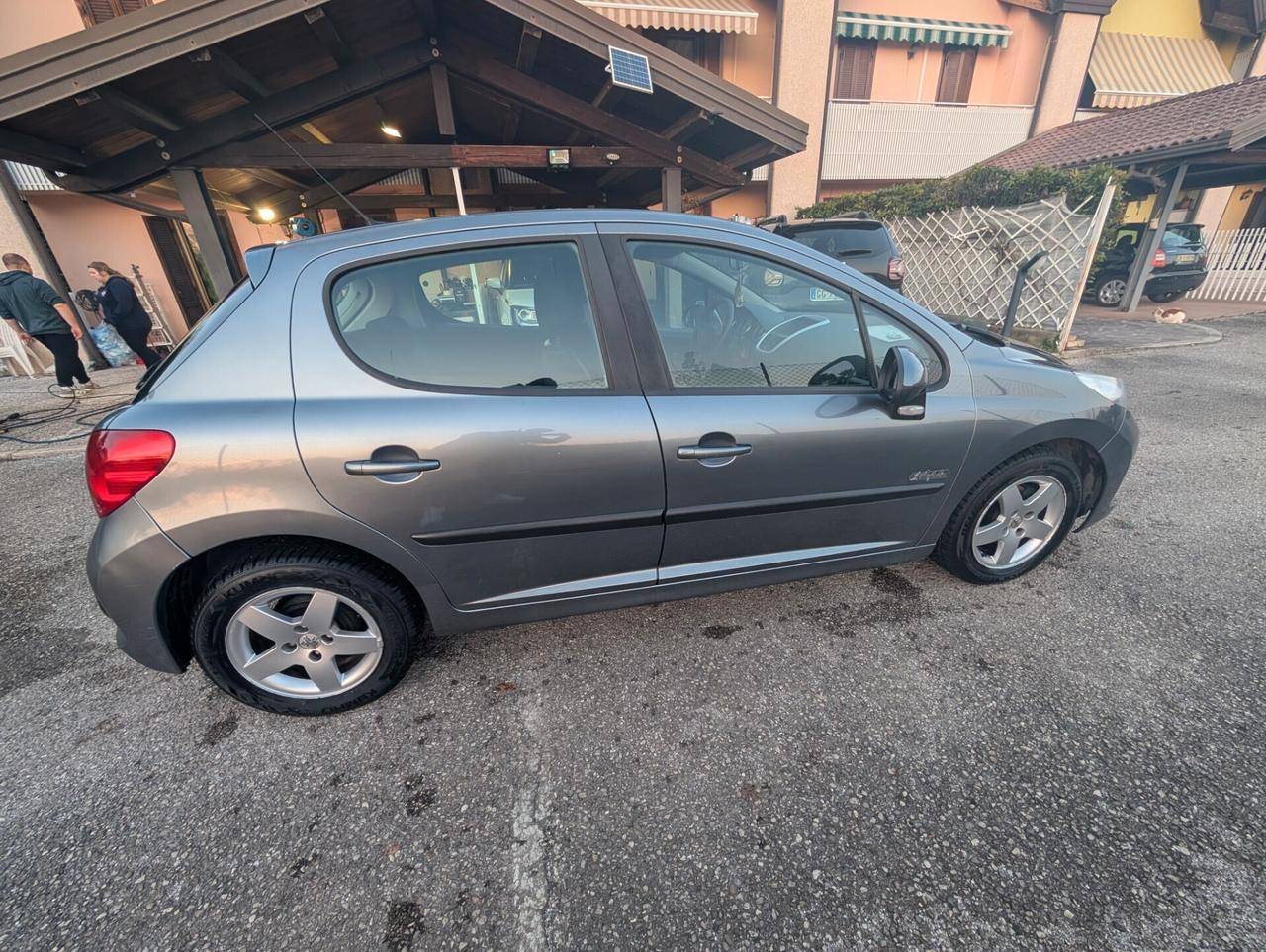 Peugeot 207 1.4 8V 75CV 5p. Energie Sport ECO GPL