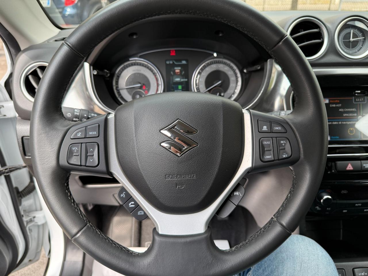 Suzuki Vitara 1.4 Hybrid Top