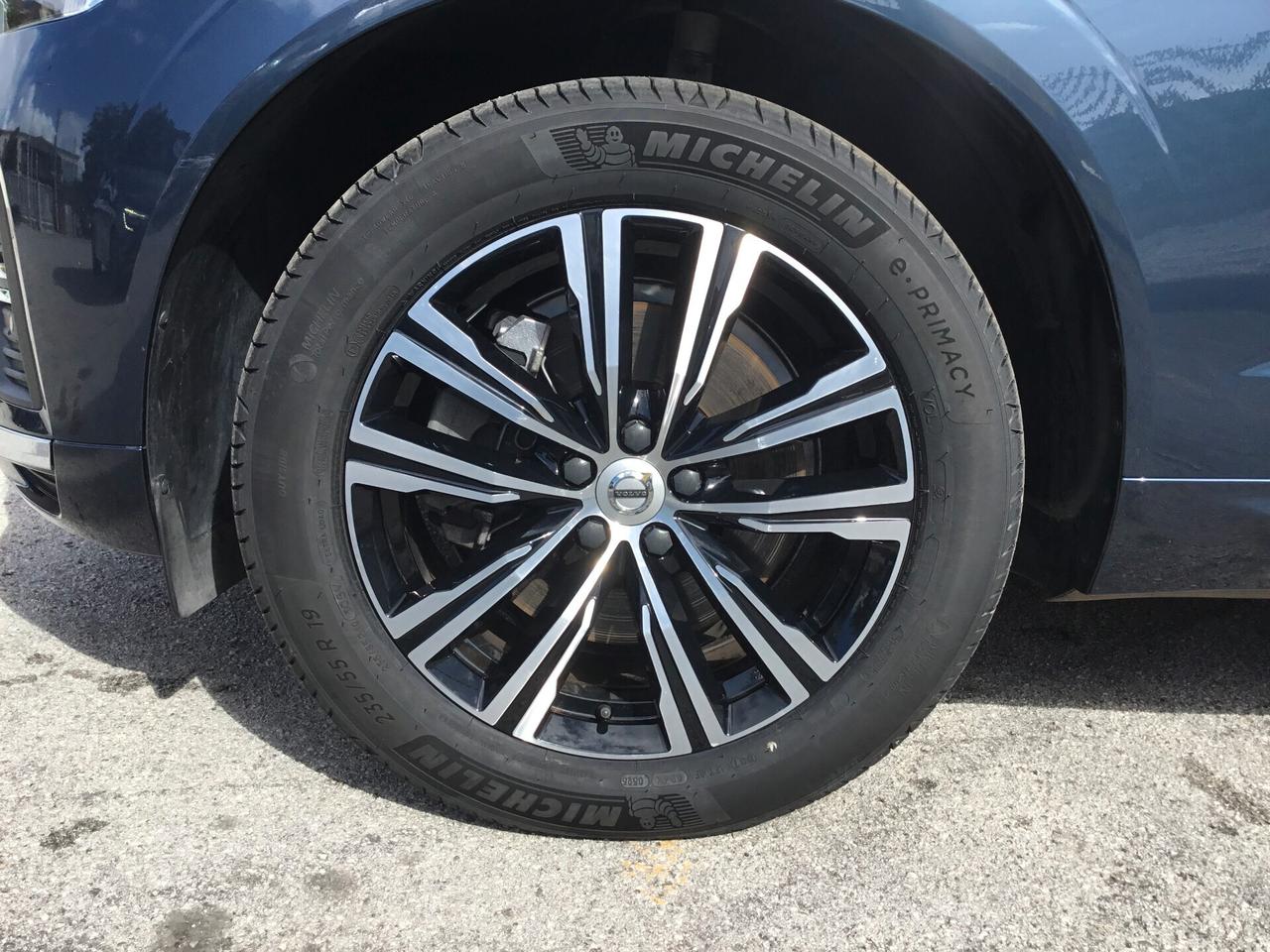 Volvo XC60 B4 (d) AWD Geartronic Inscription
