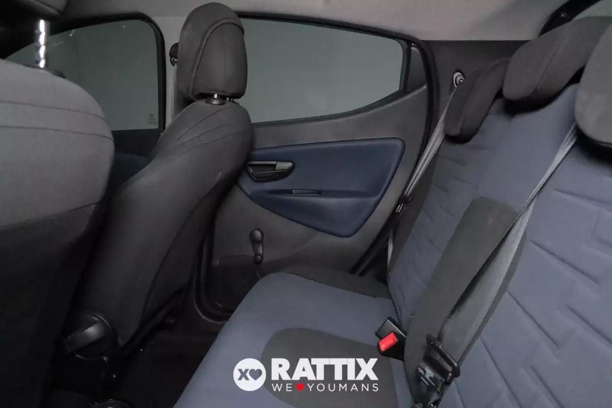 Lancia Ypsilon 1.0 Firefly Hybrid 70CV Platino