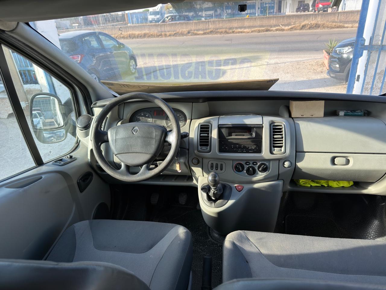 Renault Trafic 2.0dci “9 POSTI”