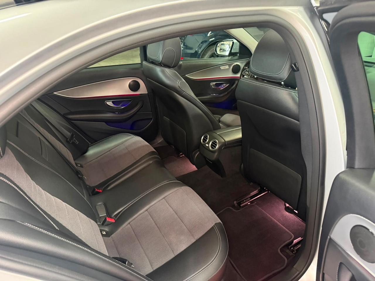 MERCEDES E 220 D 4MATIC AUTO PREMIUM PLUS