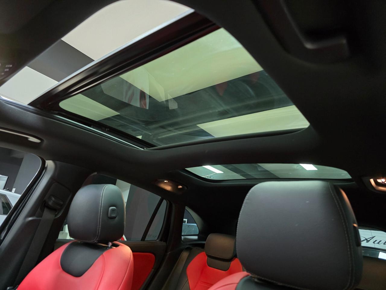 Mercedes-benz GLA 200 d Automatic 4Matic Premium (Tetto panorama)